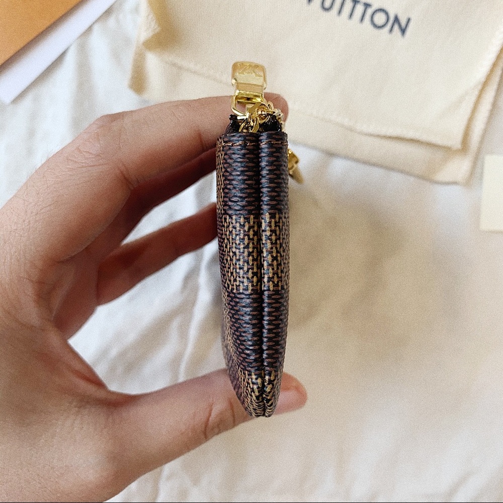 Louis Vuitton key cles - Picture 4 of 10